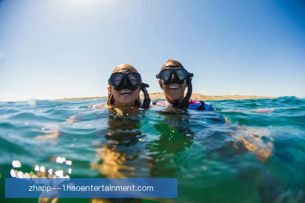 自由潜水绕标触碰争议，裁判判罚尺度引发讨论